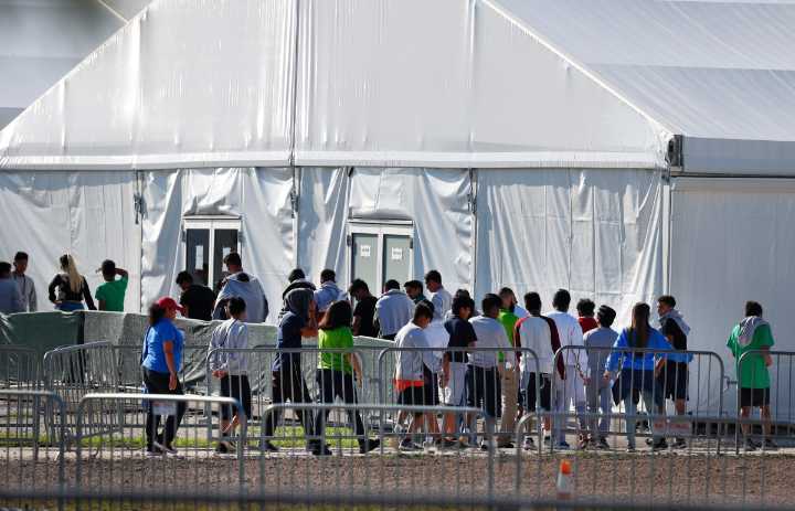 Administración Trump quiere eliminar protecciones del Acuerdo Flores para niños inmigrantes