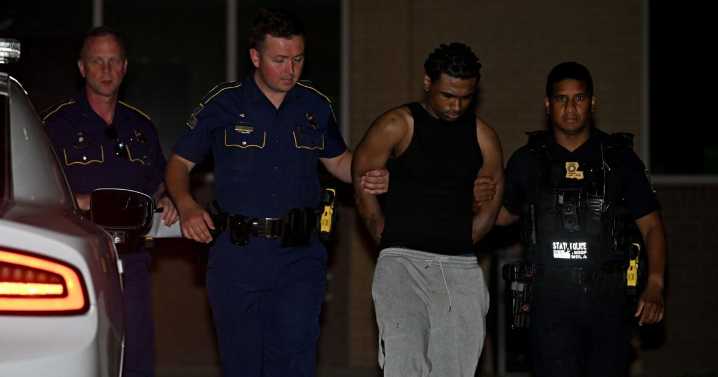 New Orleans jail escapee Lenton Vanburen Jr. appears in court for first time since jailbreak