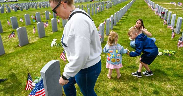Washington State Veterans Cemetery honors remains of unclaimed veterans, including Civil War soldier at annual Memorial Day Service