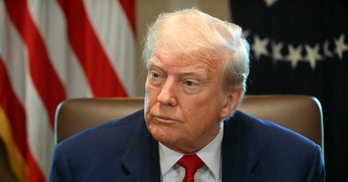 Un tribunal federal bloquea los aranceles globales de Trump al considerar que exceden su autoridad legal