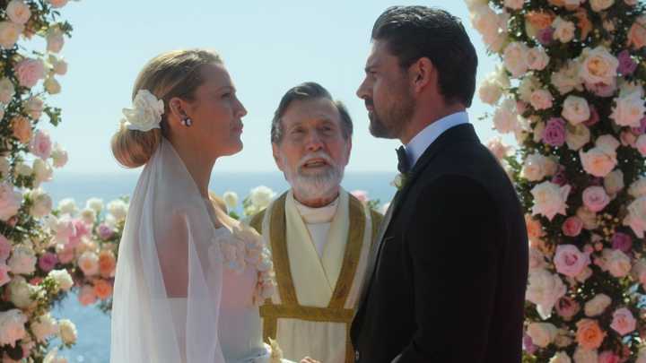 Blake Lively's Another Simple Favor Co-Star Admits He Wanted To 'Fight' Ryan Reynolds Over Pizza Toppings (And Pineapple Is Involved)