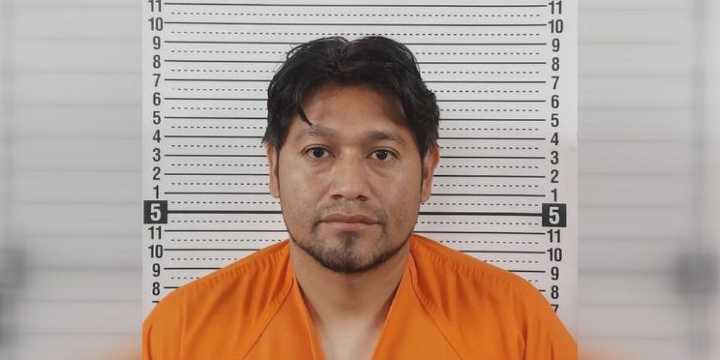 Kelly School District teacher accused of making unwanted advances on student