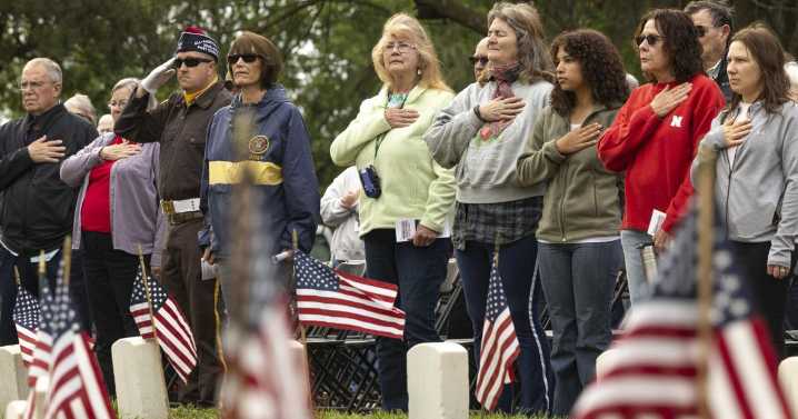 'Never forgotten': Memorial Day observance in Lincoln's Wyuka Cemetery honors veterans