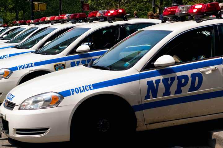 Car Crashes Into Fence During Alleged Police Chase in Brooklyn