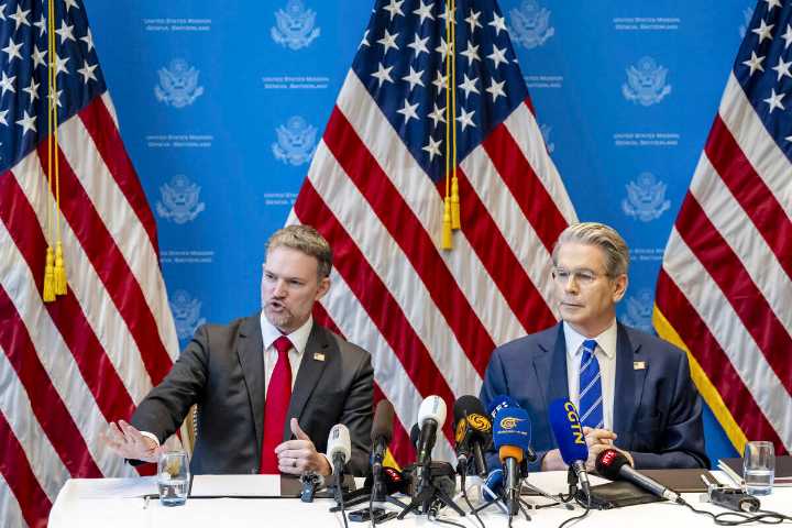 US and Chinese officials agree to pause tariffs for 90 days