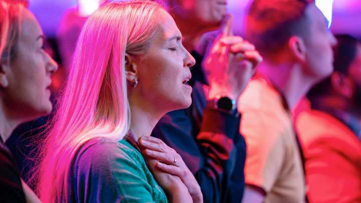 1,000 Christian Leaders Unite to Evangelize Europe with a Spiritual Wake