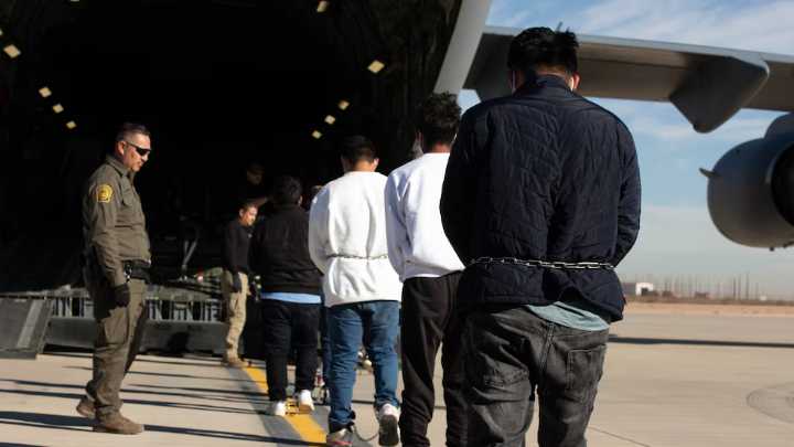 Casi 120 mil millones de dólares para la maquinaria de deportación