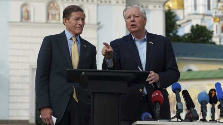 Senators itching for Trump green light to move on Russia sanctions