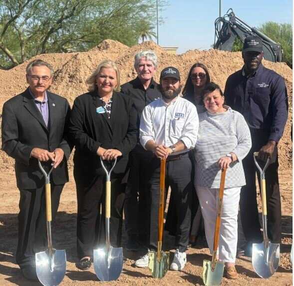 Hot dog chain holds long-planned Chandler groundbreaking