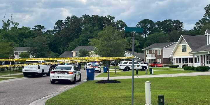 Charleston County deputies respond to shooting in Ladson neighborhood, 1 injured