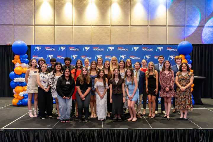 Seven Gilbert students win Desert Financial Foundation scholarships