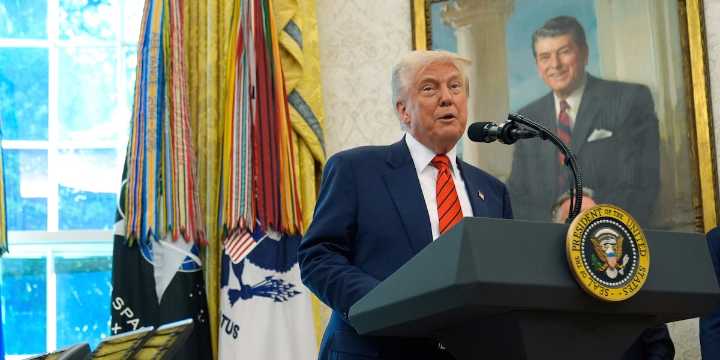 Trump says he wants ‘a straight 50% Tariff’ on the EU because trade talks are stuck