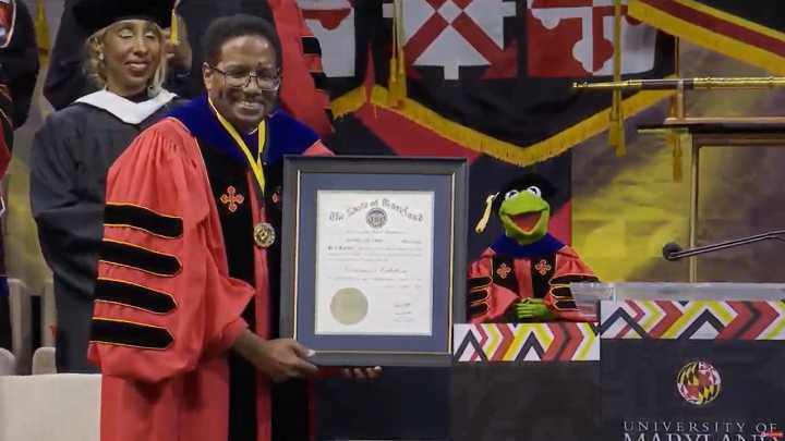 Kermit the Frog speaks at University of Maryland commencement ceremony