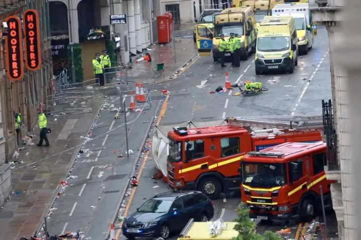 Impactante Incidente Durante Celebración del Liverpool: Varios Aficionados Atropellados