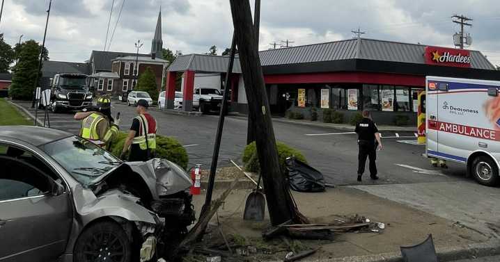 Crash shuts down part of Green Street in Henderson