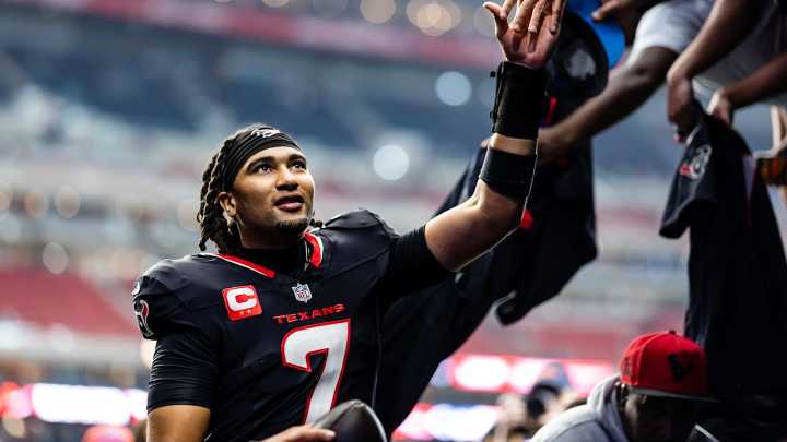 Division Winner Showdown: Texans open against Rams and Bucs