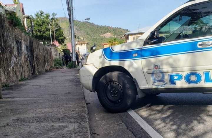 Detienen a un venezolano por presunta posesión de armas de fuego en Trinidad