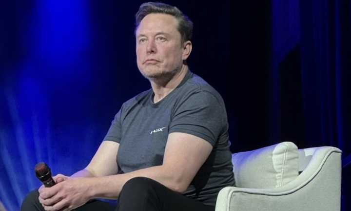 Tesla investors demand 40-hour workweek from Elon Musk