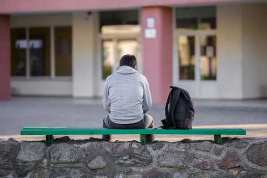 Foster care: falta de registros crea barreras para jóvenes
