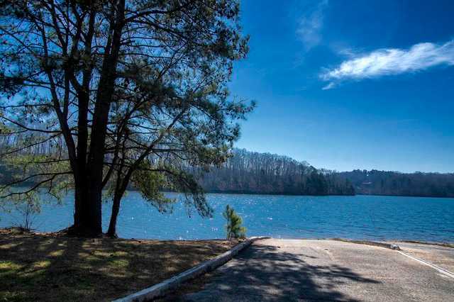 These two parks on Lake Lanier have been reopened by the Army Corps of Engineers