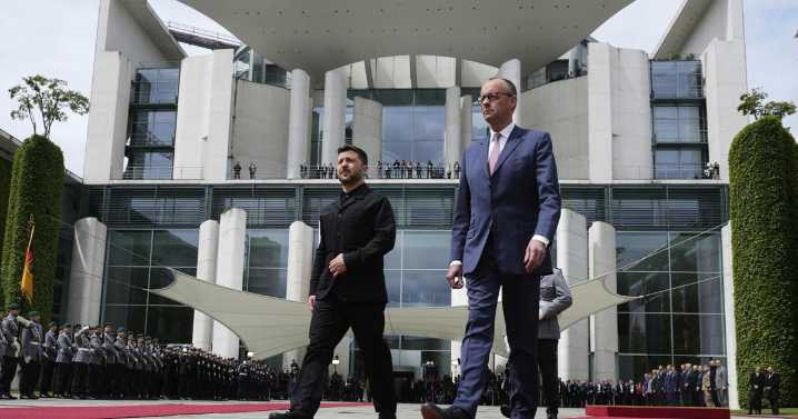Germany's Merz offers to help Ukraine develop its own long