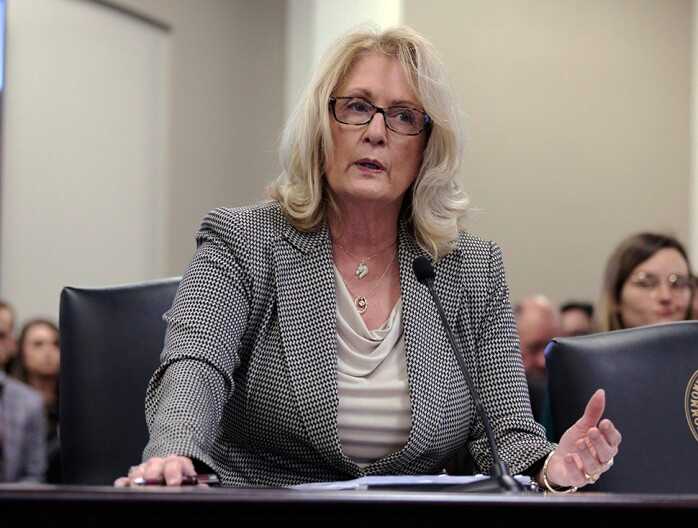 Kentucky state Sen. Robin Webb switches to Republican Party