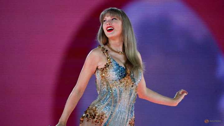 Taylor Swift gains control of her music catalogue