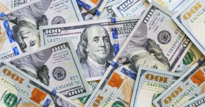 Payroll data causes dollar to decline