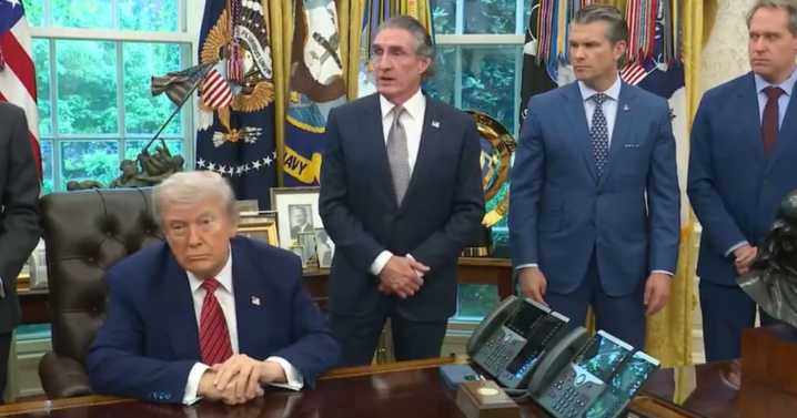 Trump firma orden ejecutiva para acelerar la expansión de la energía nuclear en EE.UU.