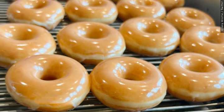 Salvation Army honors ‘Donut Lassies’ on National Donut Day