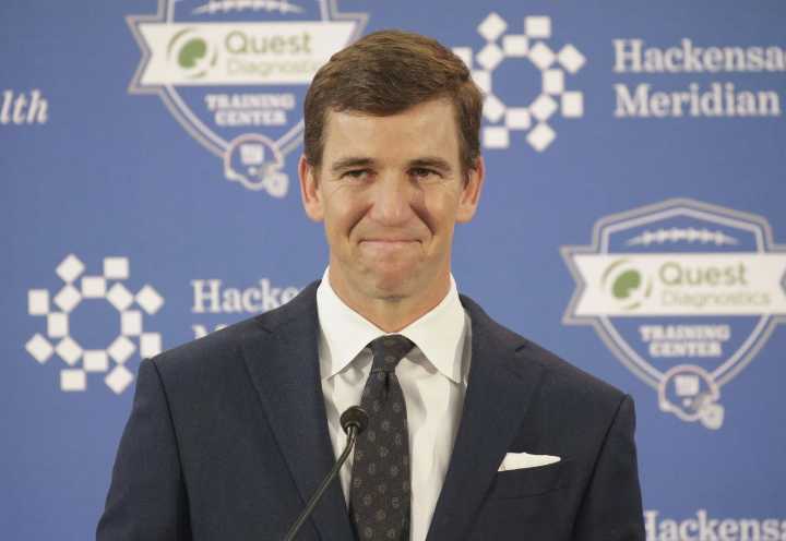 Eli Manning Says Painful Giants Decision Crushed Him and Brought Him to Tears as He Was Forced to Be Benched After 8 years since the painful moment, Eli Manning looks back at the Giants decision to be