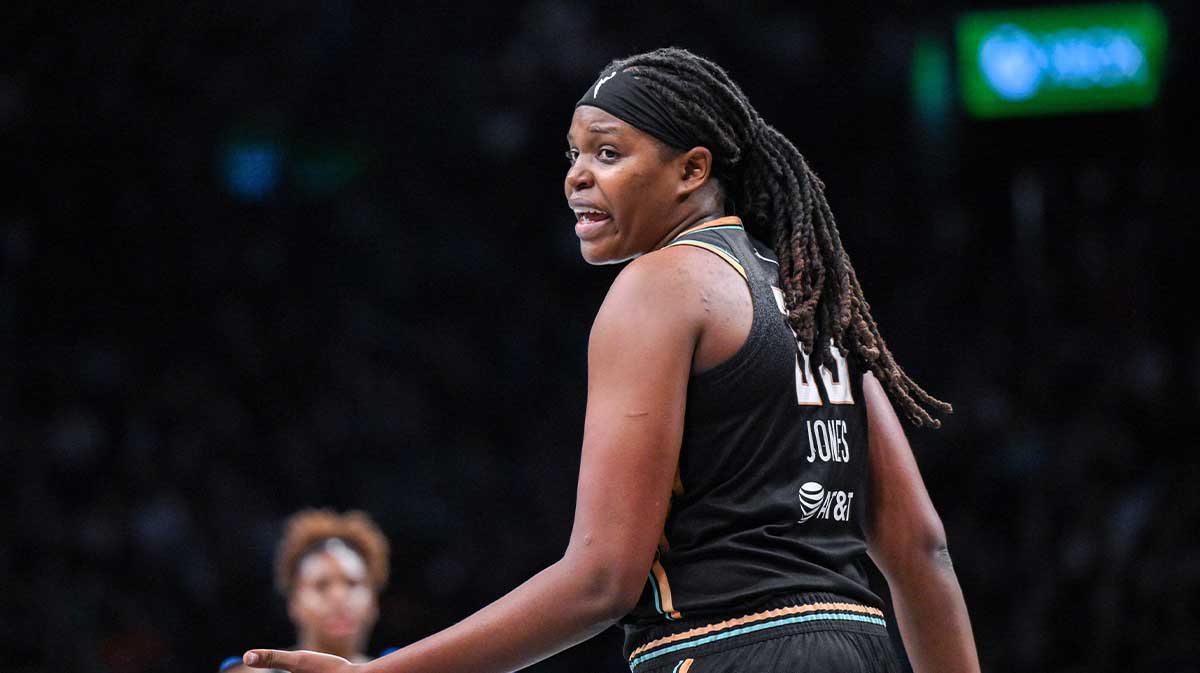 Liberty’s Jonquel Jones exits vs. Mystics with apparent injury