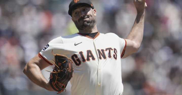 Ray strikes out 9 as Giants beat Padres 3