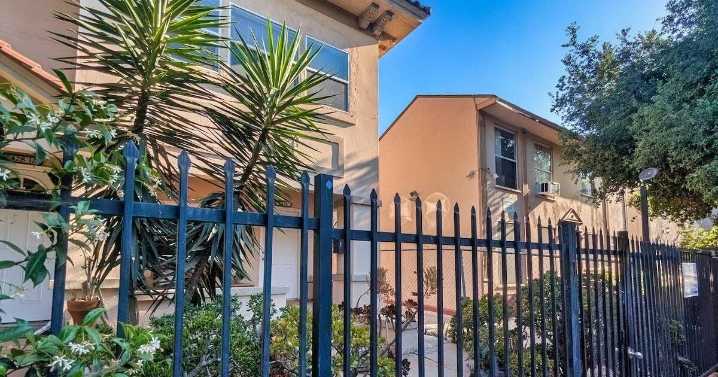 Development moves in to East Hollywood, tenants have to move out