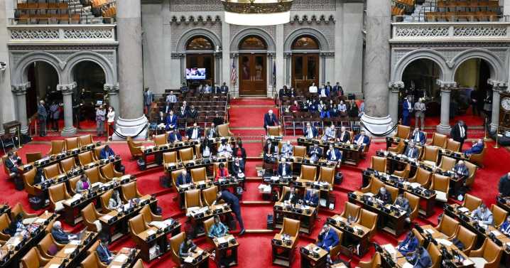 New York legislators vote to preserve media access to encrypted police radio communications