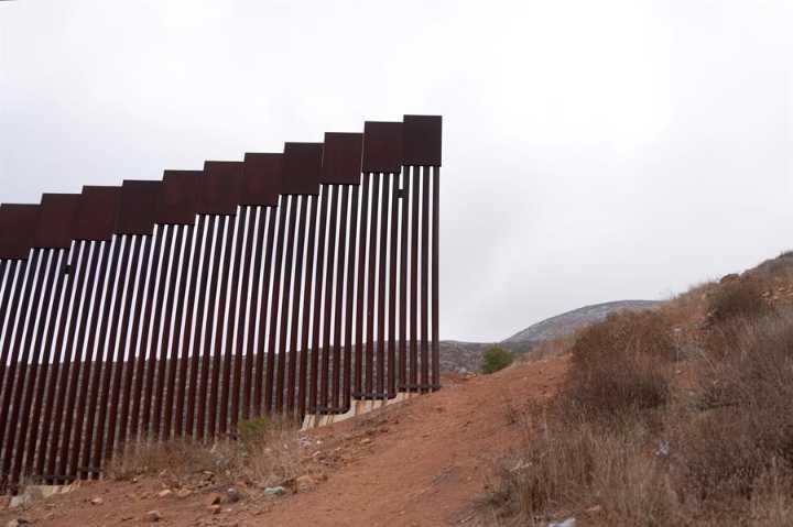EE.UU. agilizará la construcción del muro con México con omisión de leyes medioambientales