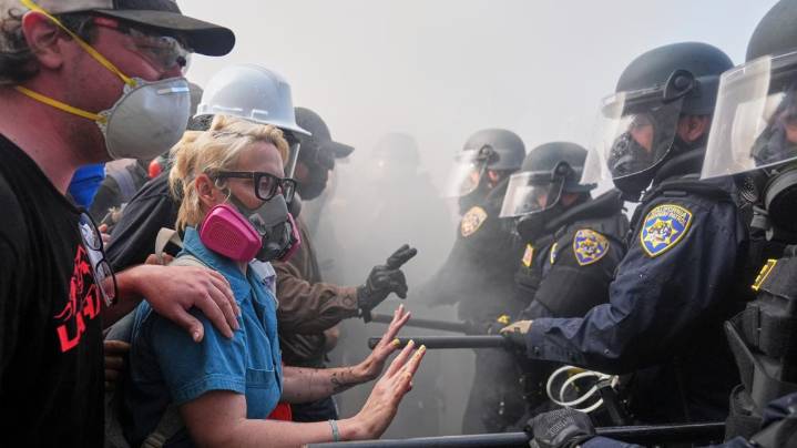 Marines will be deployed to LA to respond to immigration protests