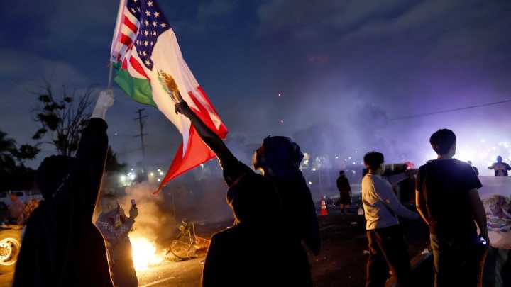 Live updates: National Guard members arrive in LA after protests turn violent