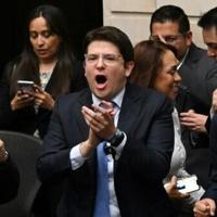 Colombian presidential candidate shot and wounded