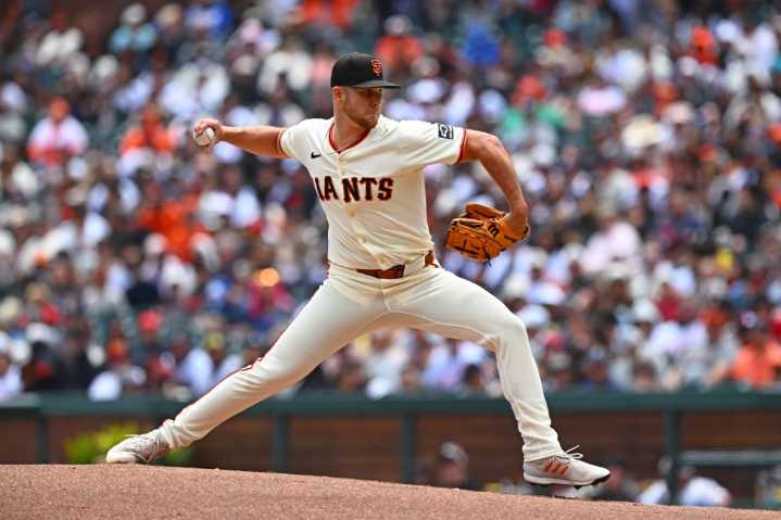 Giants win fifth consecutive one-run game, sweep flailing Braves