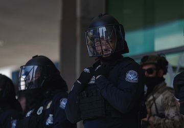 PHOTOS: ICE protests escalate in Los Angeles