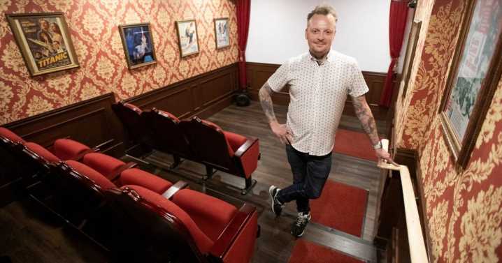 World-record holder expands with new micro theater in Cambridge