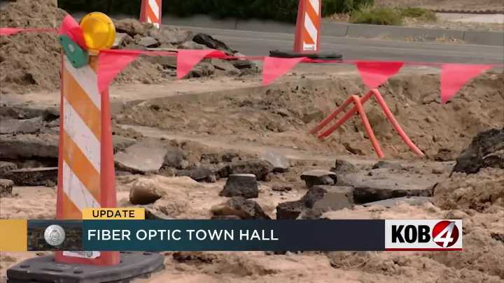 Residents weigh in on fiber optic installation during town hall