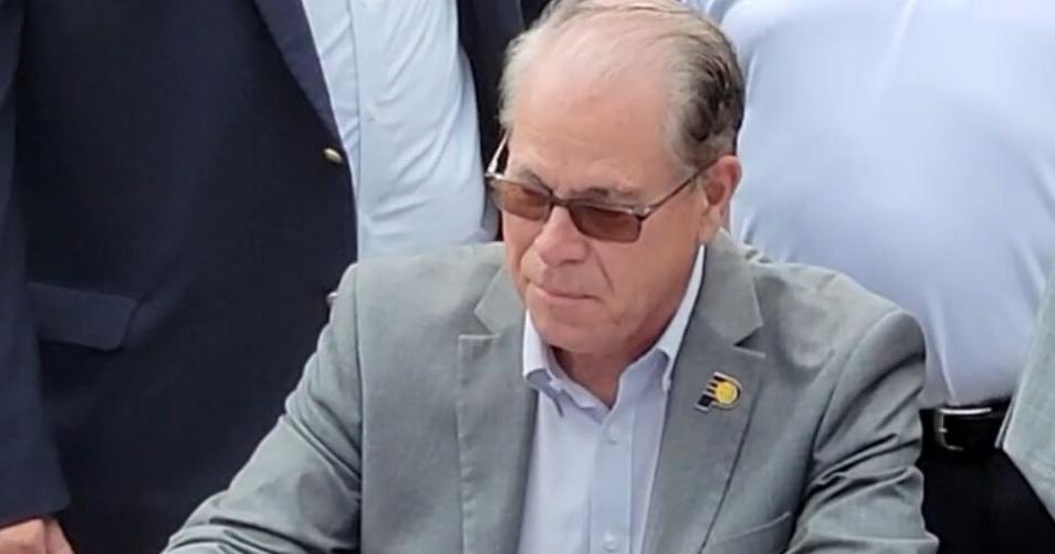 Gov. Braun signs law for columbarium at Veteran's National Memorial Shrine and Museum
