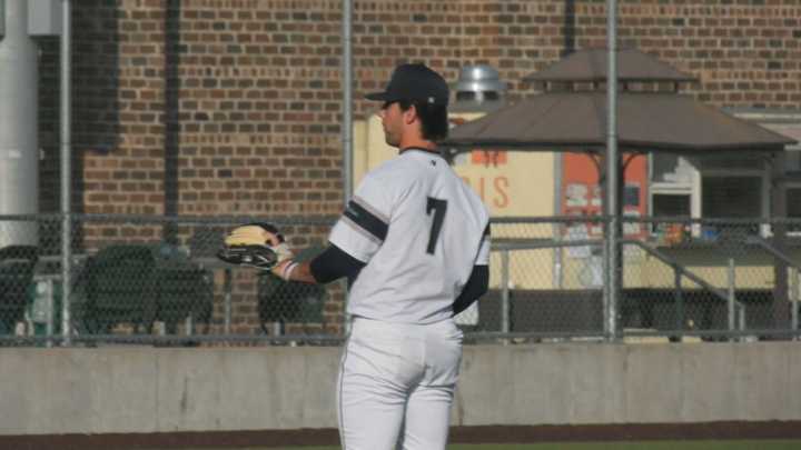 Loggers Edge Huskies in Extras to Earn Series Split