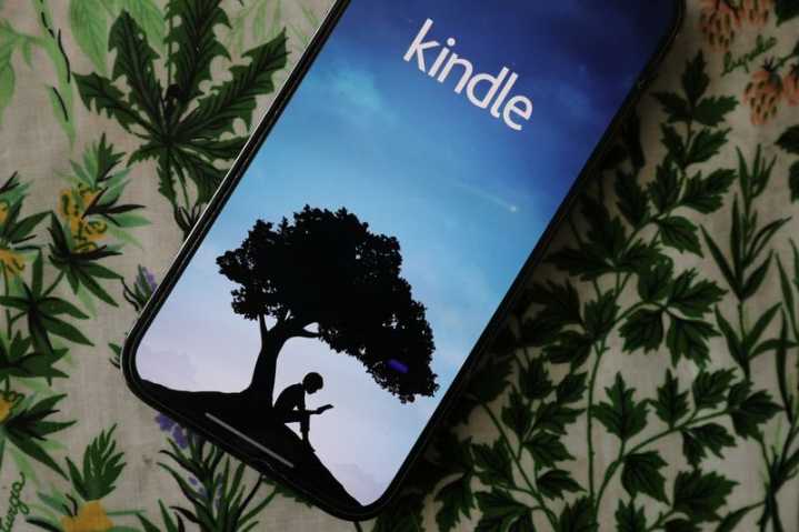 Amazon cuts more jobs, this time in books division