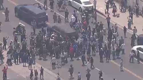 Multiple people detained as ICE, Homeland Security agents conduct 2 separate investigations in LA