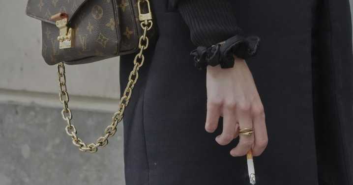 The country that made smoking sexy is breaking up with cigarettes