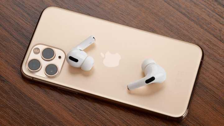 AirPods Will Reportedly Get New Features Like Camera Control, Sleep Detection and More
