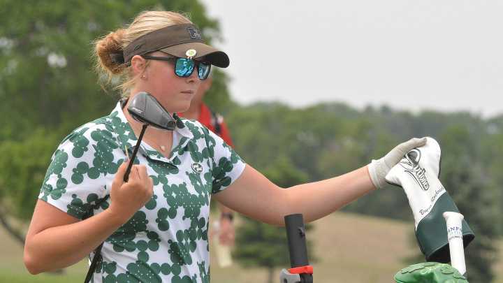 Home-course advantage works for Clark-Willow Lake's Brynn Roehrich in winning Class B title